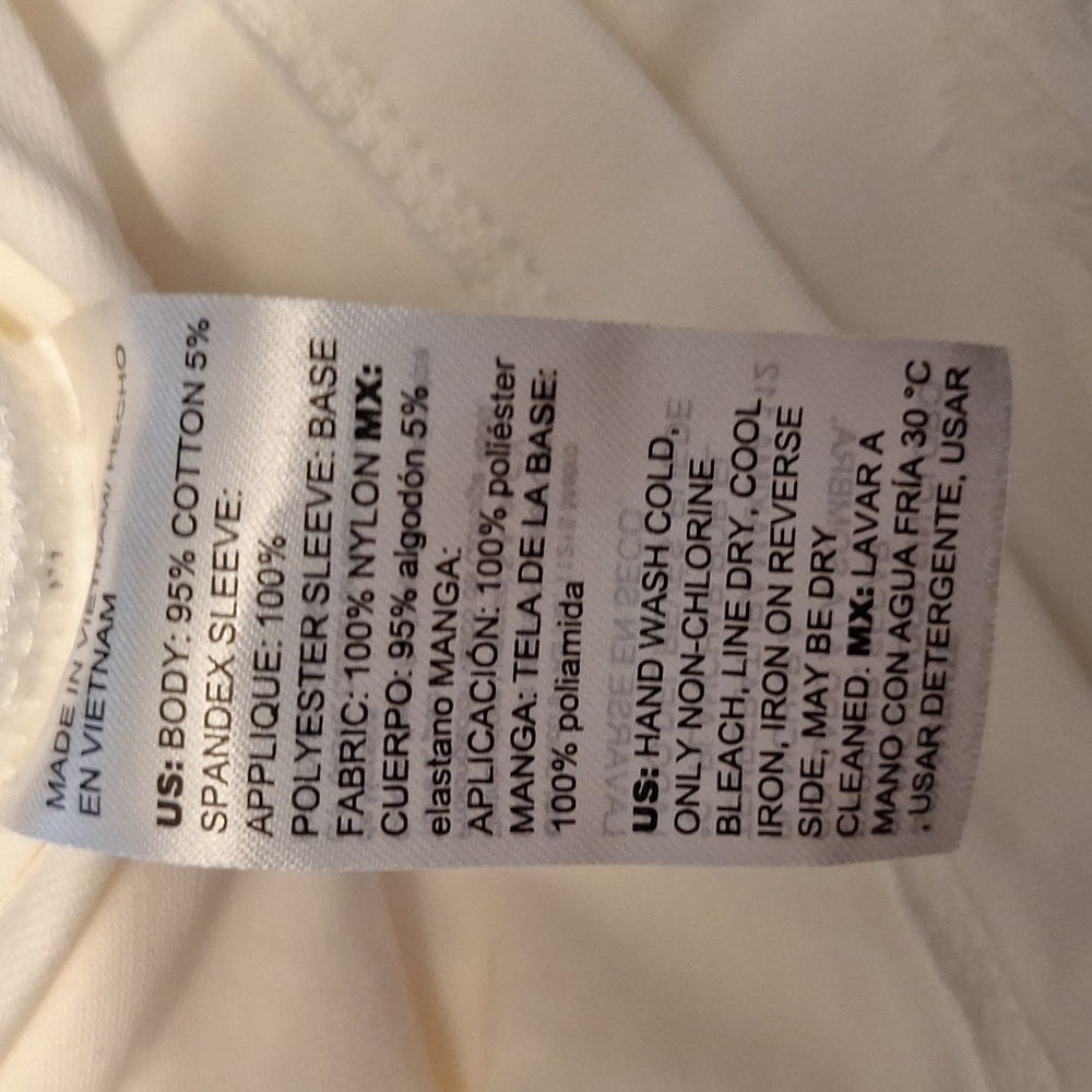 3/$20--Chico's Cotton Cream Blouse, Short White Lacey Sleeves, Slipover, NWOT - Picture 11 of 11